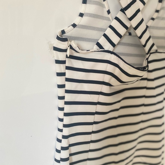 Zara Striped Dress with Criss Cross Back
Size XS - Picture 4 of 13